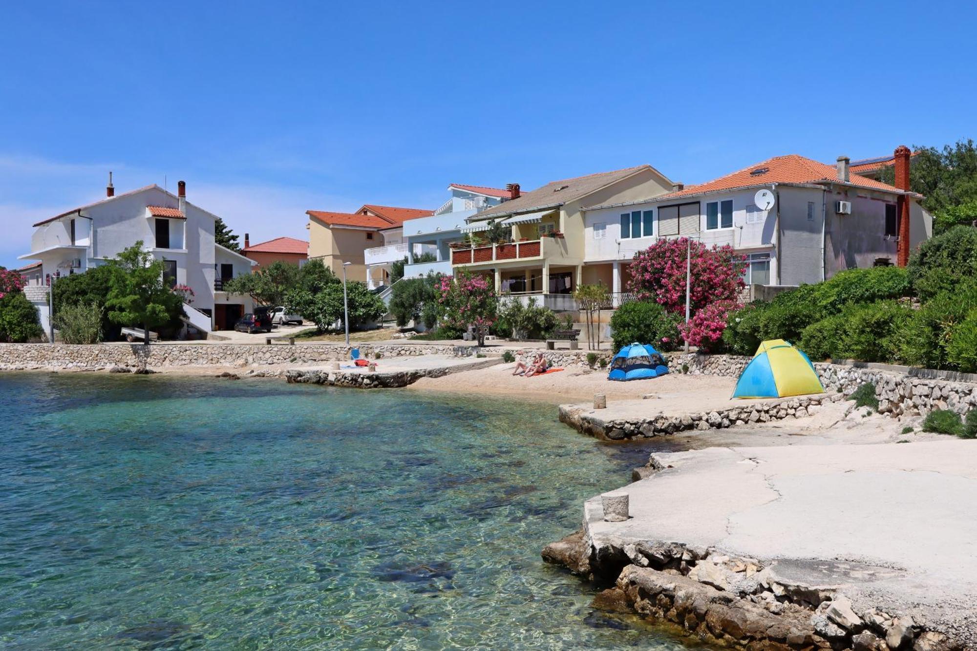 Apartments By The Sea Mandre, Pag - 3084 Kolan Exterior foto