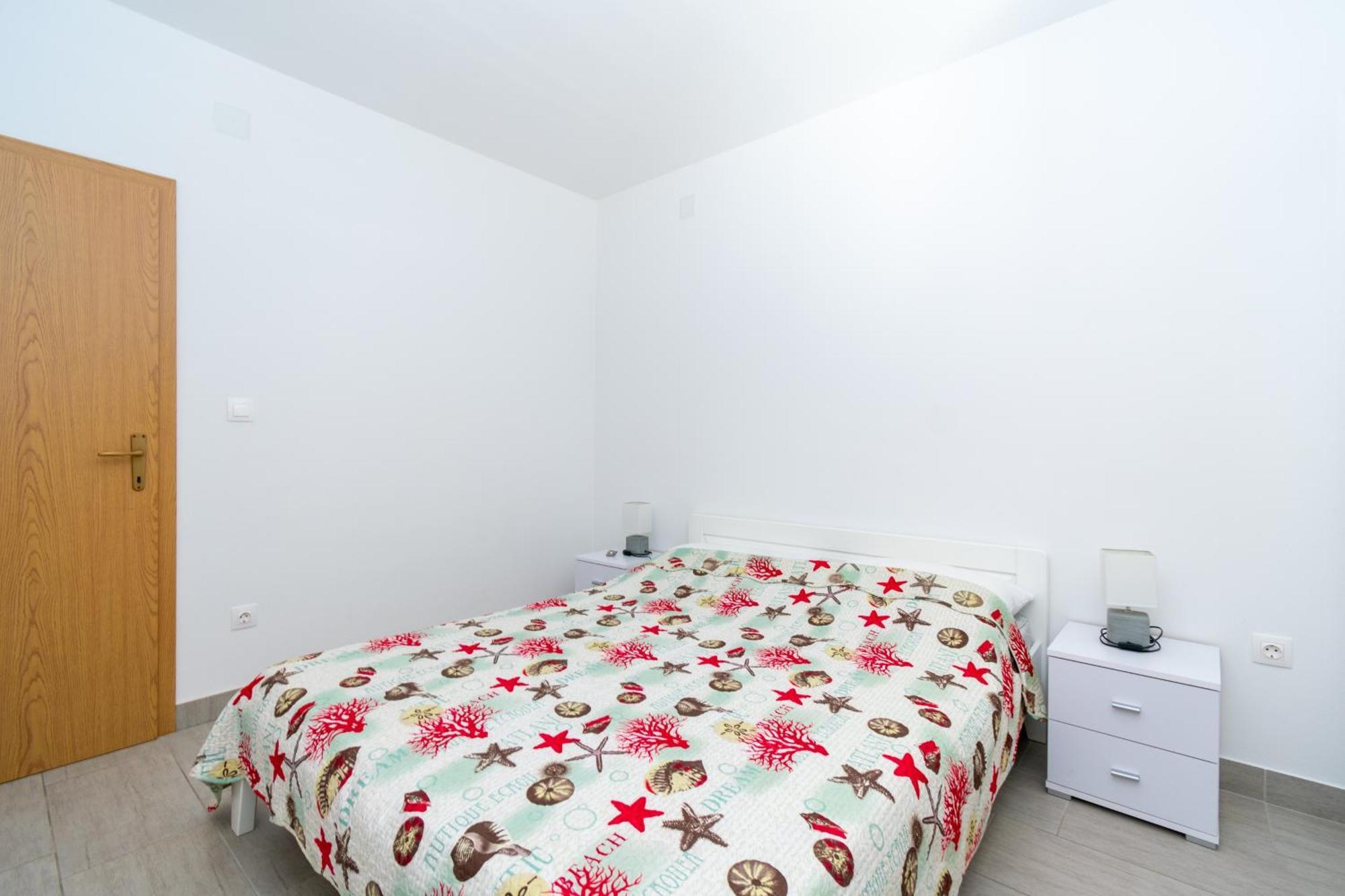 Apartments By The Sea Mandre, Pag - 3084 Kolan Zimmer foto