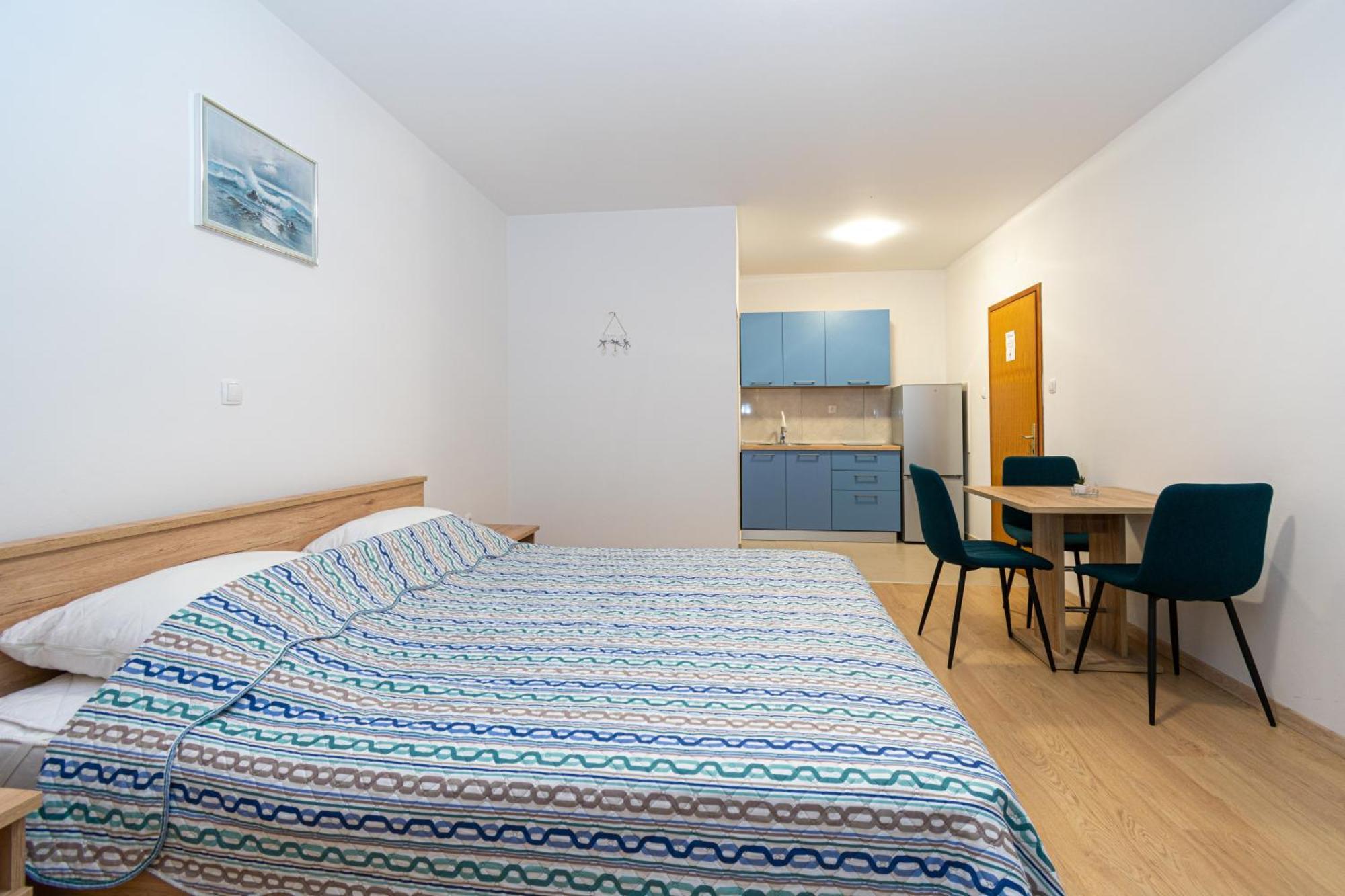 Apartments By The Sea Mandre, Pag - 3084 Kolan Zimmer foto